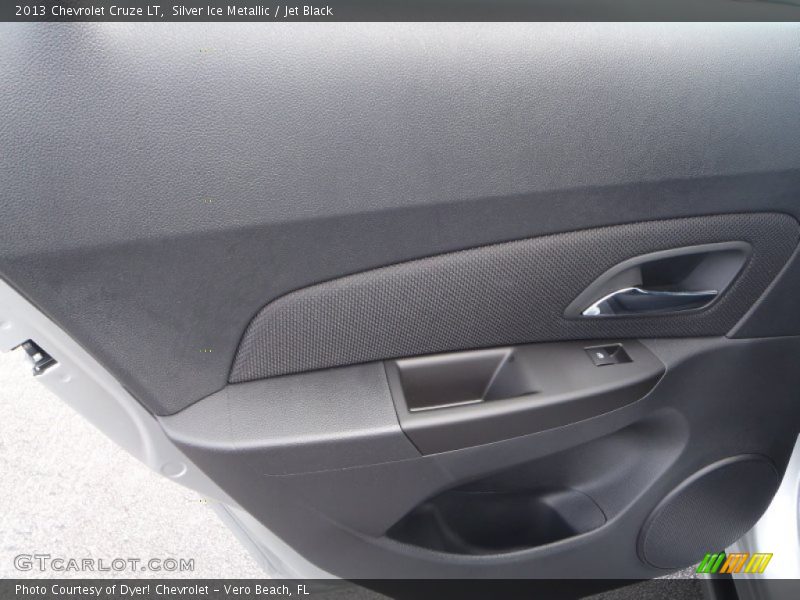 Silver Ice Metallic / Jet Black 2013 Chevrolet Cruze LT