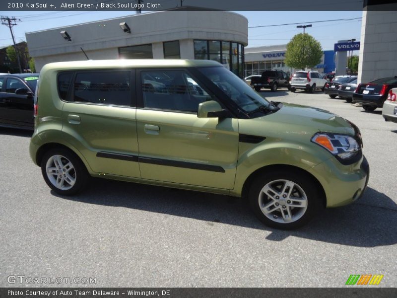 Alien Green / Black Soul Logo Cloth 2010 Kia Soul +