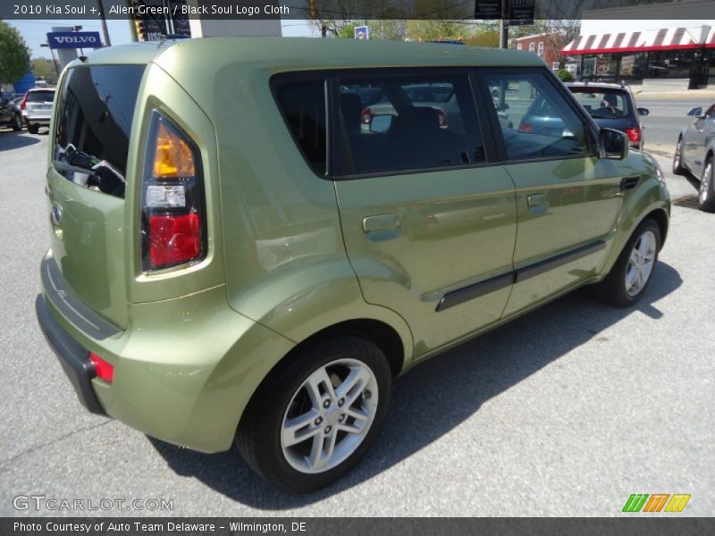 Alien Green / Black Soul Logo Cloth 2010 Kia Soul +