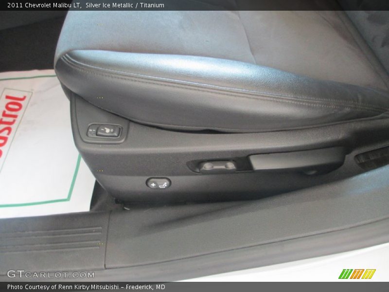 Silver Ice Metallic / Titanium 2011 Chevrolet Malibu LT