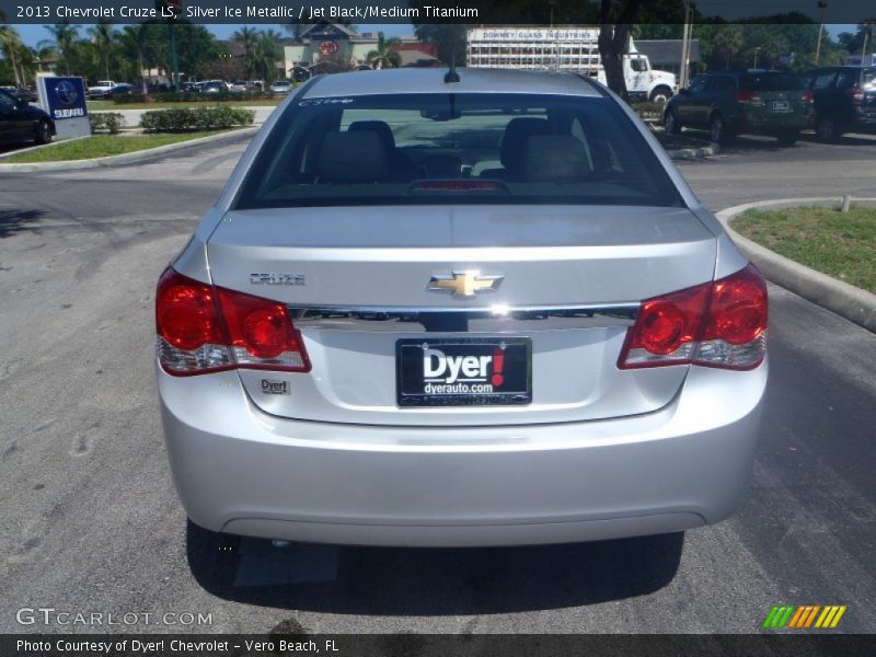 Silver Ice Metallic / Jet Black/Medium Titanium 2013 Chevrolet Cruze LS