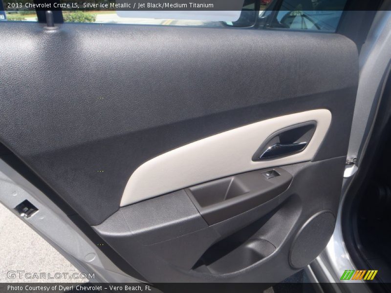 Silver Ice Metallic / Jet Black/Medium Titanium 2013 Chevrolet Cruze LS