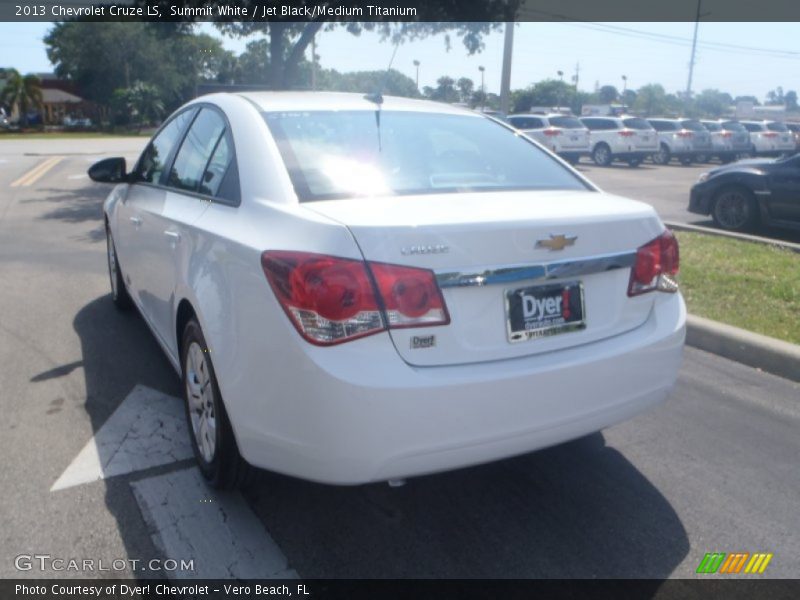 Summit White / Jet Black/Medium Titanium 2013 Chevrolet Cruze LS