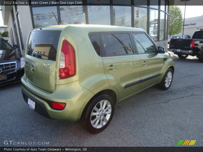 Alien Green / Black Soul Logo Cloth 2012 Kia Soul +