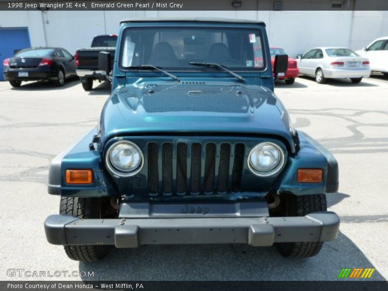 Emerald Green Pearl / Mist Grey 1998 Jeep Wrangler SE 4x4