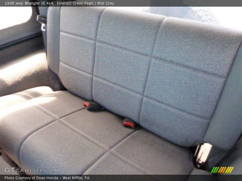 Emerald Green Pearl / Mist Grey 1998 Jeep Wrangler SE 4x4