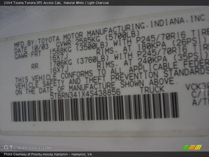 Natural White / Light Charcoal 2004 Toyota Tundra SR5 Access Cab