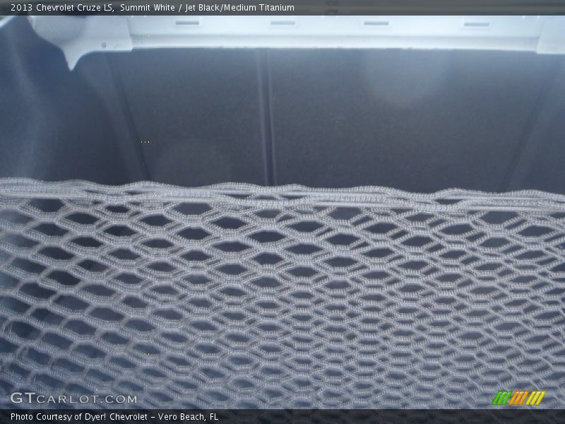 Summit White / Jet Black/Medium Titanium 2013 Chevrolet Cruze LS