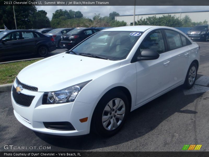 Summit White / Jet Black/Medium Titanium 2013 Chevrolet Cruze LS