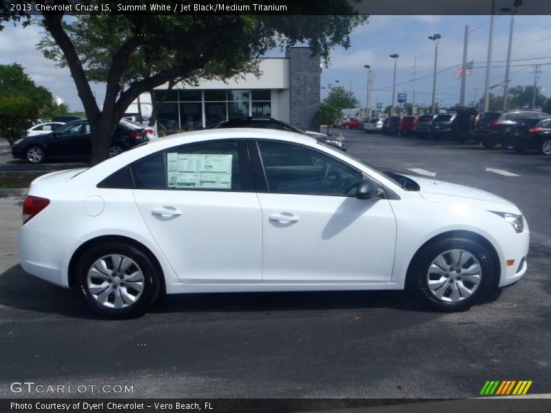 Summit White / Jet Black/Medium Titanium 2013 Chevrolet Cruze LS