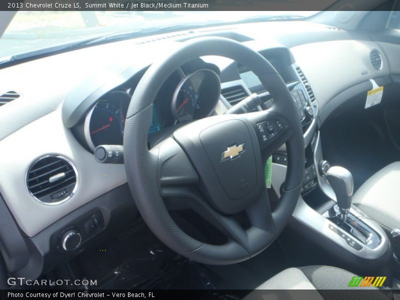 Summit White / Jet Black/Medium Titanium 2013 Chevrolet Cruze LS