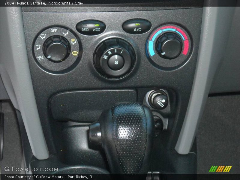 Nordic White / Gray 2004 Hyundai Santa Fe