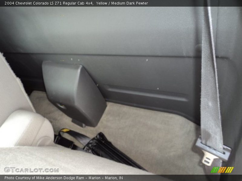 Yellow / Medium Dark Pewter 2004 Chevrolet Colorado LS Z71 Regular Cab 4x4