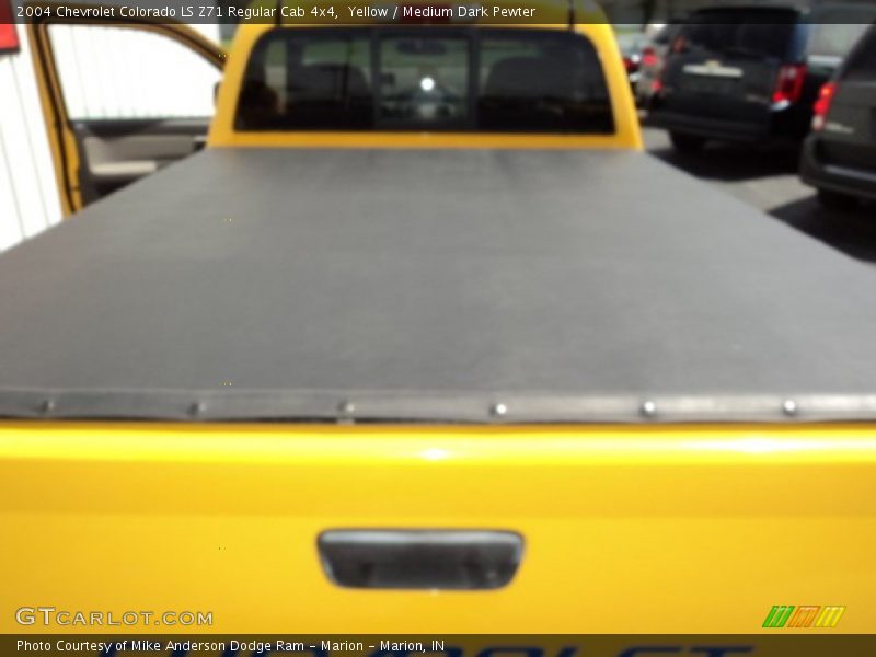 Yellow / Medium Dark Pewter 2004 Chevrolet Colorado LS Z71 Regular Cab 4x4