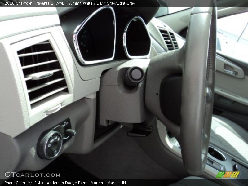 Summit White / Dark Gray/Light Gray 2010 Chevrolet Traverse LT AWD