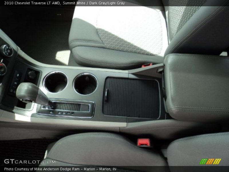 Summit White / Dark Gray/Light Gray 2010 Chevrolet Traverse LT AWD