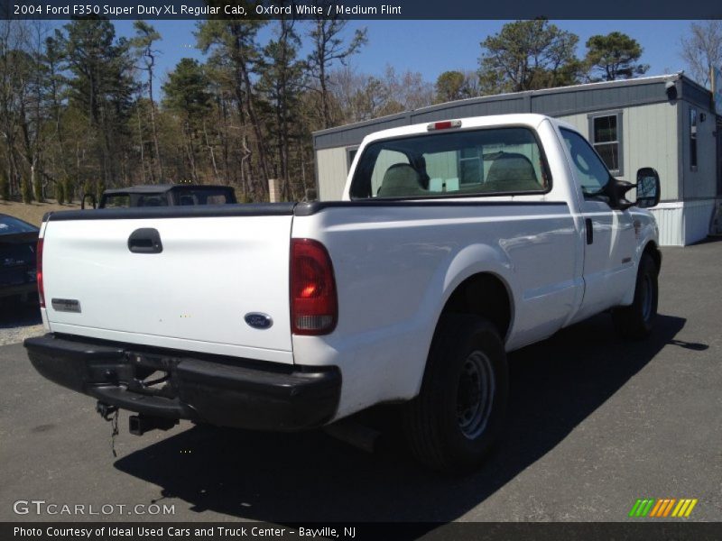 Oxford White / Medium Flint 2004 Ford F350 Super Duty XL Regular Cab