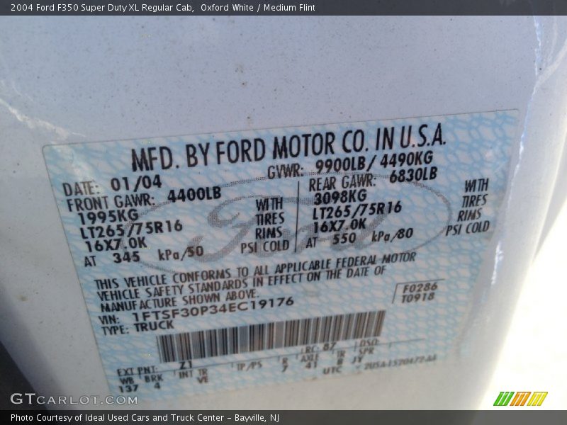 Oxford White / Medium Flint 2004 Ford F350 Super Duty XL Regular Cab