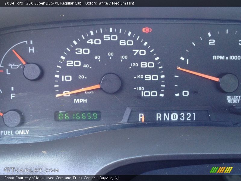 Oxford White / Medium Flint 2004 Ford F350 Super Duty XL Regular Cab