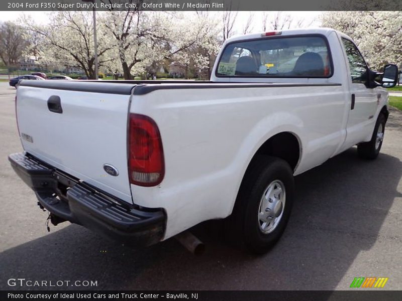 Oxford White / Medium Flint 2004 Ford F350 Super Duty XL Regular Cab