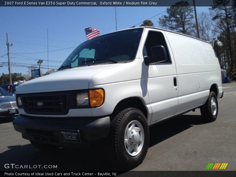 Oxford White / Medium Flint Grey 2007 Ford E Series Van E350 Super Duty Commercial