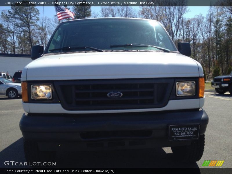 Oxford White / Medium Flint Grey 2007 Ford E Series Van E350 Super Duty Commercial
