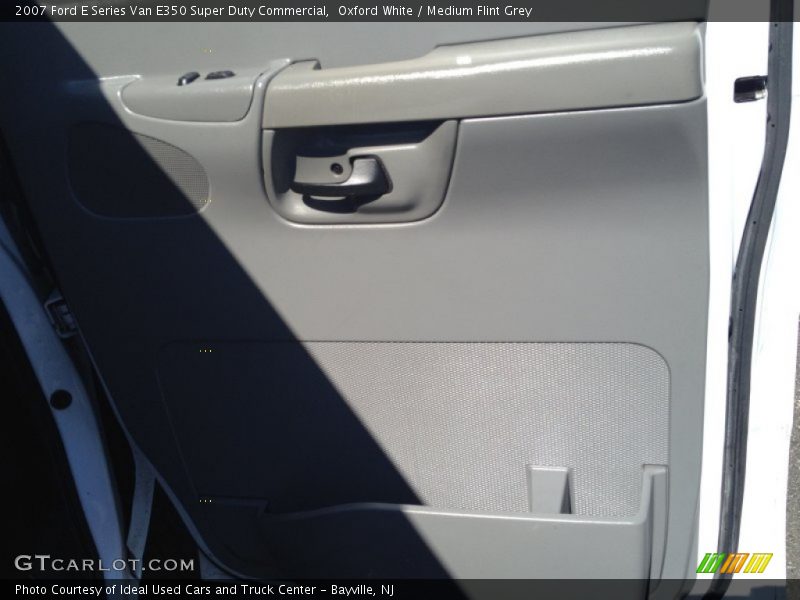 Oxford White / Medium Flint Grey 2007 Ford E Series Van E350 Super Duty Commercial