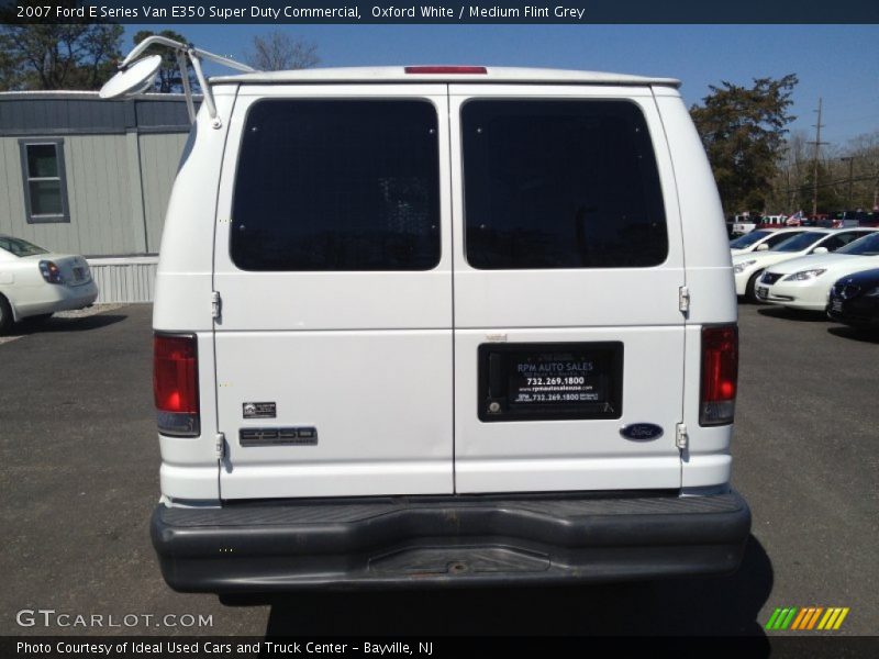 Oxford White / Medium Flint Grey 2007 Ford E Series Van E350 Super Duty Commercial