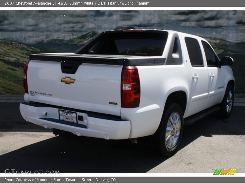 Summit White / Dark Titanium/Light Titanium 2007 Chevrolet Avalanche LT 4WD
