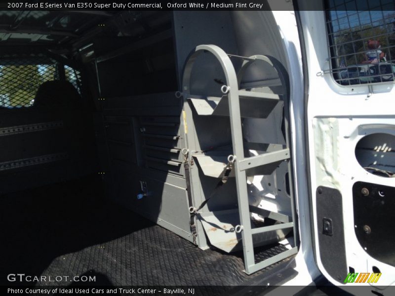 Oxford White / Medium Flint Grey 2007 Ford E Series Van E350 Super Duty Commercial