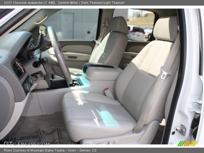 Summit White / Dark Titanium/Light Titanium 2007 Chevrolet Avalanche LT 4WD