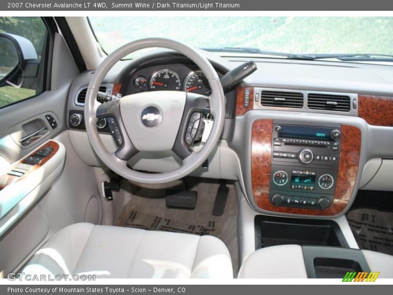 Summit White / Dark Titanium/Light Titanium 2007 Chevrolet Avalanche LT 4WD