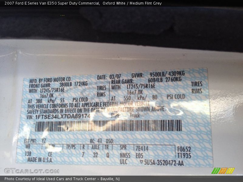 Oxford White / Medium Flint Grey 2007 Ford E Series Van E350 Super Duty Commercial