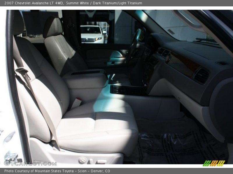 Summit White / Dark Titanium/Light Titanium 2007 Chevrolet Avalanche LT 4WD