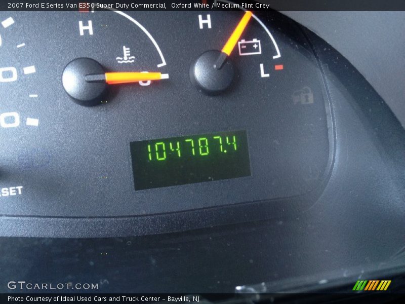 Oxford White / Medium Flint Grey 2007 Ford E Series Van E350 Super Duty Commercial