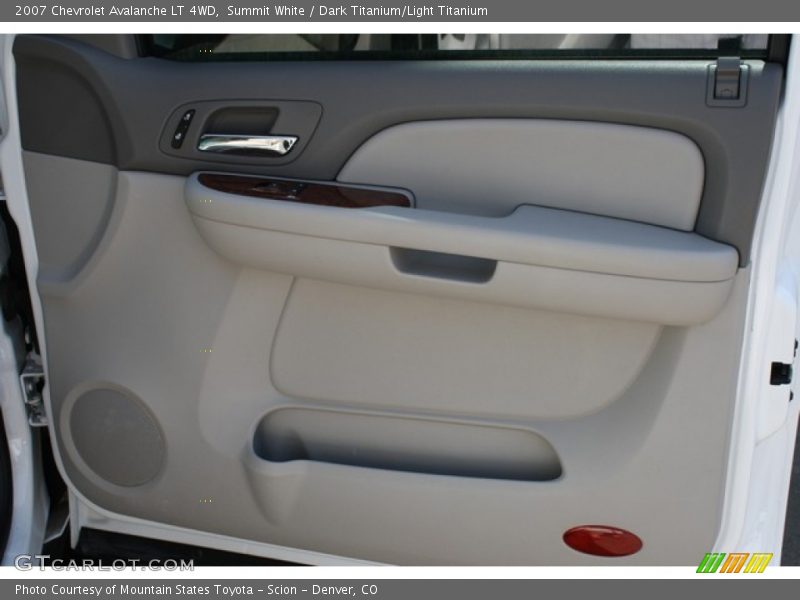 Summit White / Dark Titanium/Light Titanium 2007 Chevrolet Avalanche LT 4WD