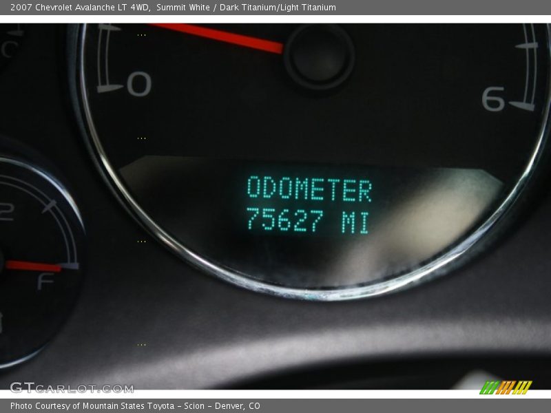 Summit White / Dark Titanium/Light Titanium 2007 Chevrolet Avalanche LT 4WD