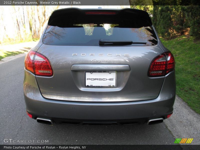 Meteor Grey Metallic / Black 2012 Porsche Cayenne