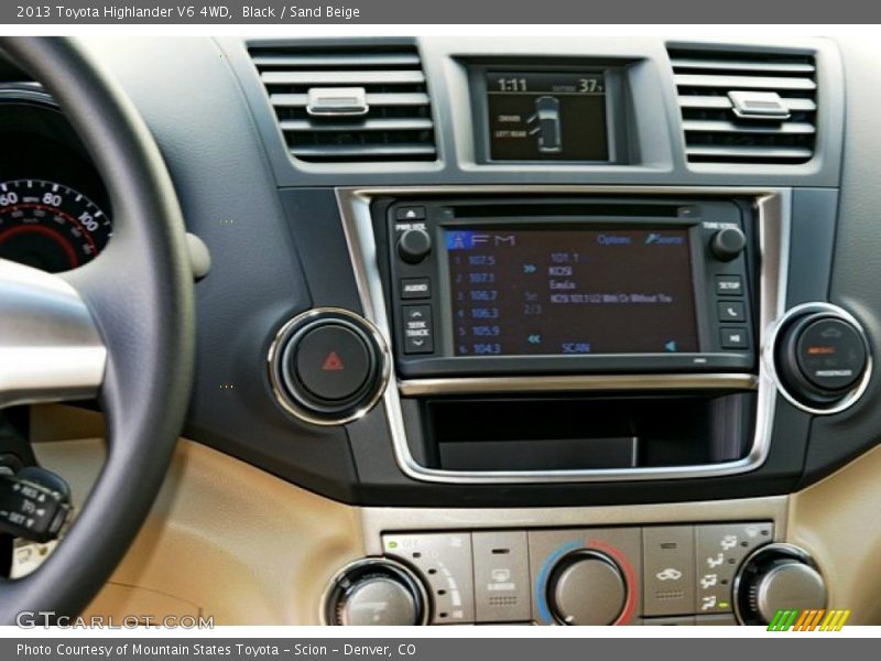 Black / Sand Beige 2013 Toyota Highlander V6 4WD