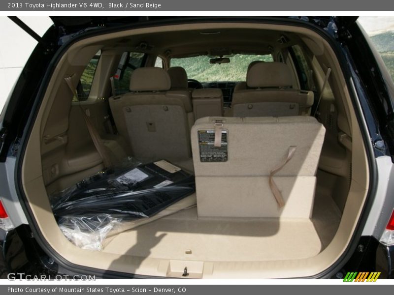 Black / Sand Beige 2013 Toyota Highlander V6 4WD
