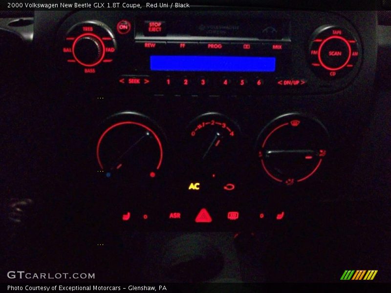 Red Uni / Black 2000 Volkswagen New Beetle GLX 1.8T Coupe