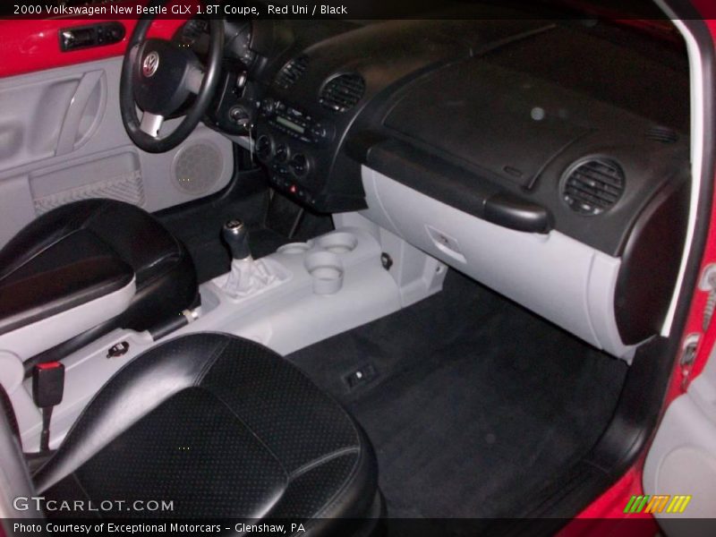 Red Uni / Black 2000 Volkswagen New Beetle GLX 1.8T Coupe