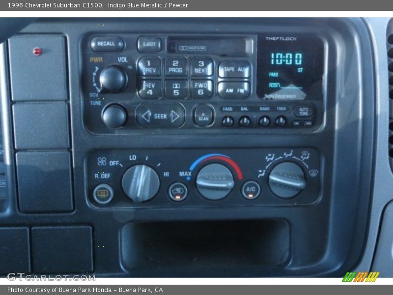 Indigo Blue Metallic / Pewter 1996 Chevrolet Suburban C1500