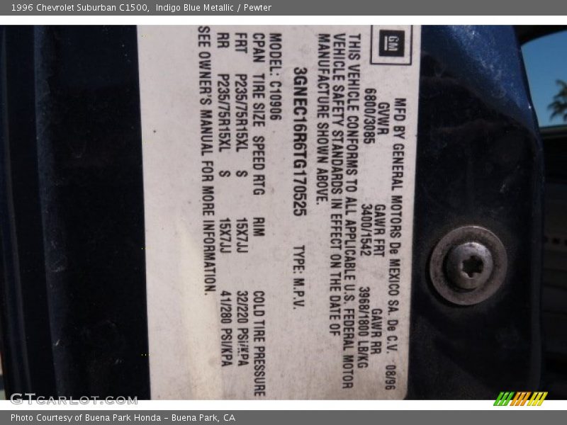 Indigo Blue Metallic / Pewter 1996 Chevrolet Suburban C1500