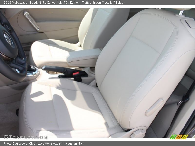 Toffee Brown Metallic / Beige 2013 Volkswagen Beetle 2.5L Convertible 70s Edition
