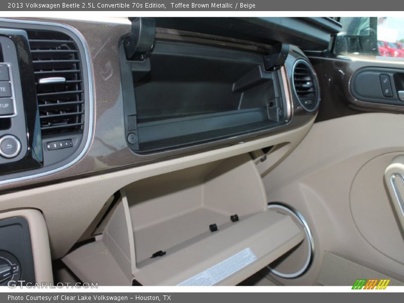 Toffee Brown Metallic / Beige 2013 Volkswagen Beetle 2.5L Convertible 70s Edition
