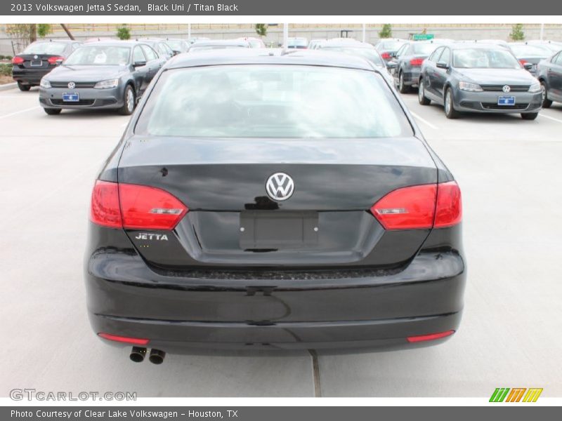 Black Uni / Titan Black 2013 Volkswagen Jetta S Sedan