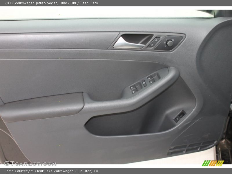 Black Uni / Titan Black 2013 Volkswagen Jetta S Sedan