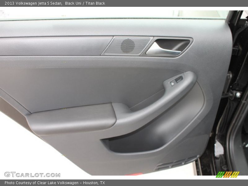 Black Uni / Titan Black 2013 Volkswagen Jetta S Sedan