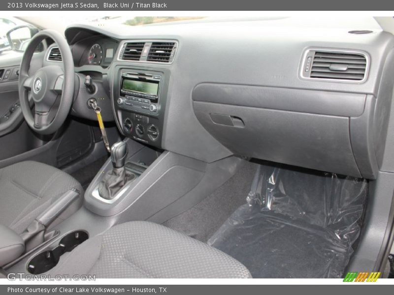 Black Uni / Titan Black 2013 Volkswagen Jetta S Sedan